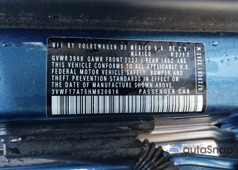 2017 Volkswagen Beetle #Pinkbeetle/1.8T Classic/1.8T S z USA, uszkodzony, nr VIN 3VWF17AT5HM620616